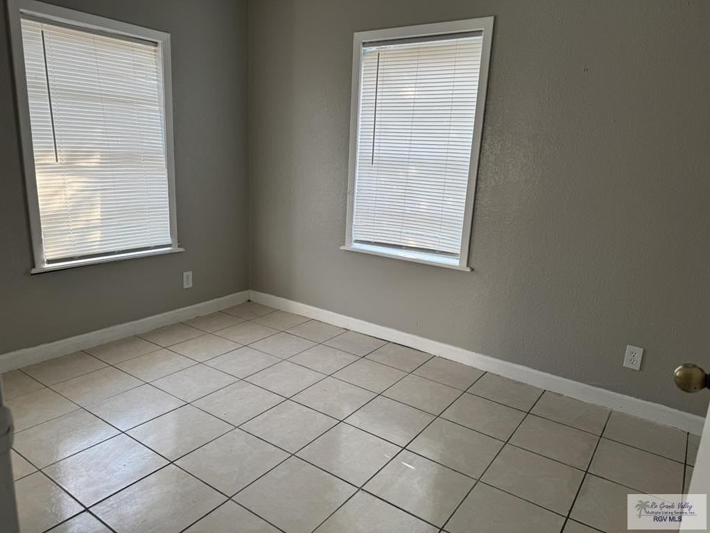 1657 Harvard Ave - Photo 7 of 10