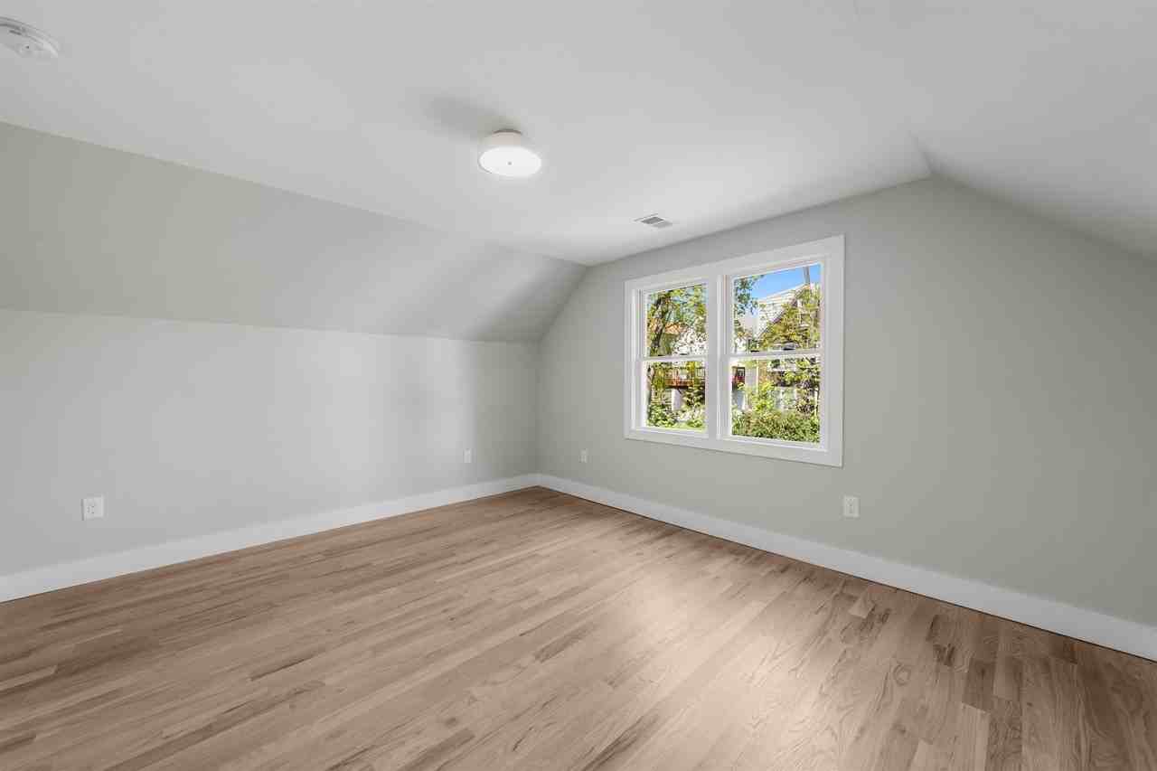 5 Pavonia Ct #2 - Photo 5 of 16