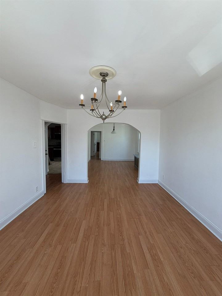 214 72nd St #2 - Photo 5 of 31