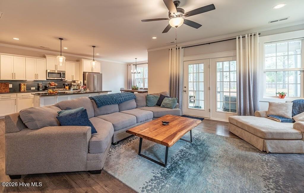 623 Muscadine Ln - Photo 5 of 28