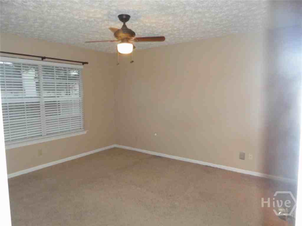 348 Sterling Creek Dr - Photo 3 of 18