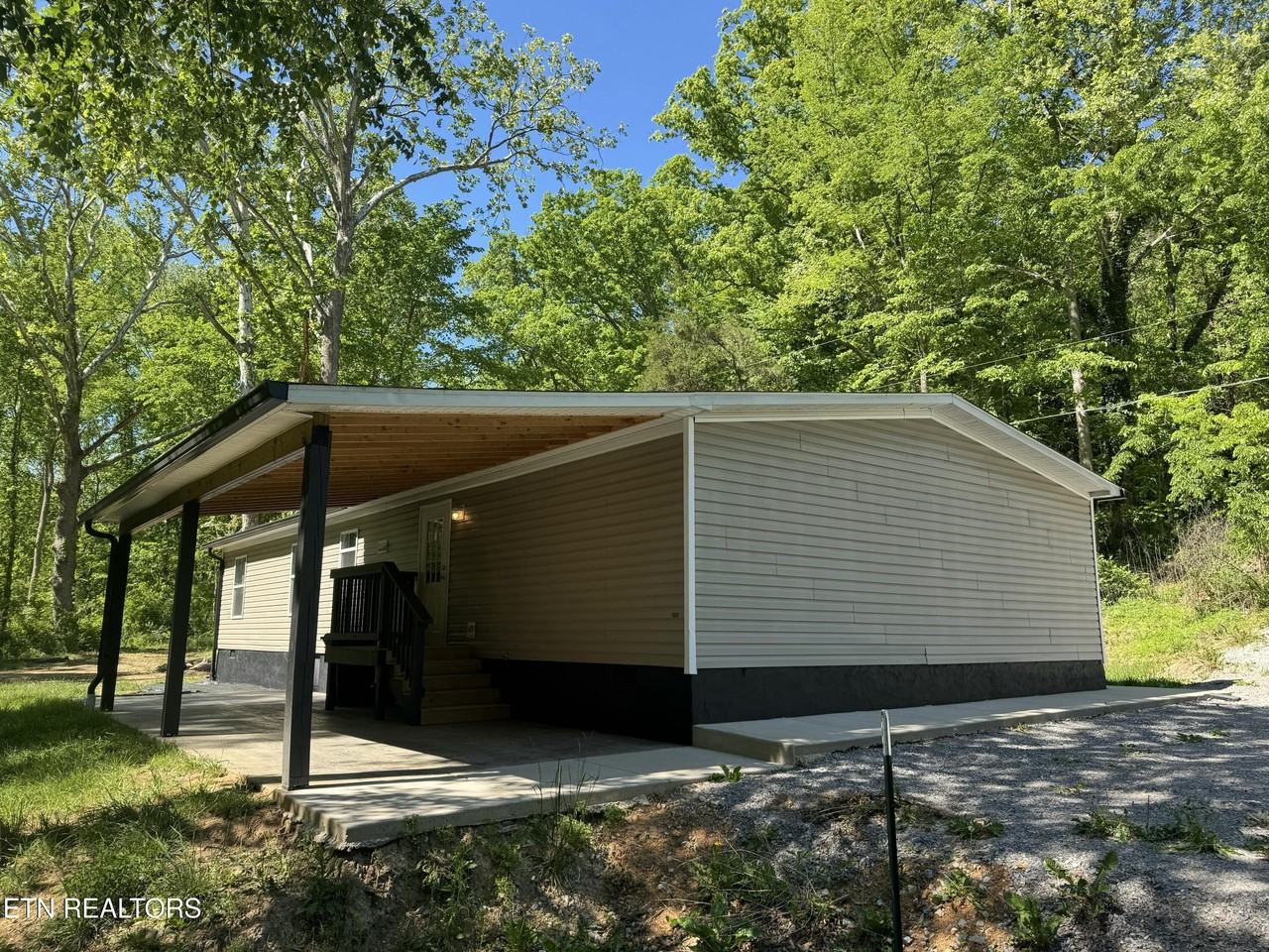 Barker Ave - Photo 3 of 17