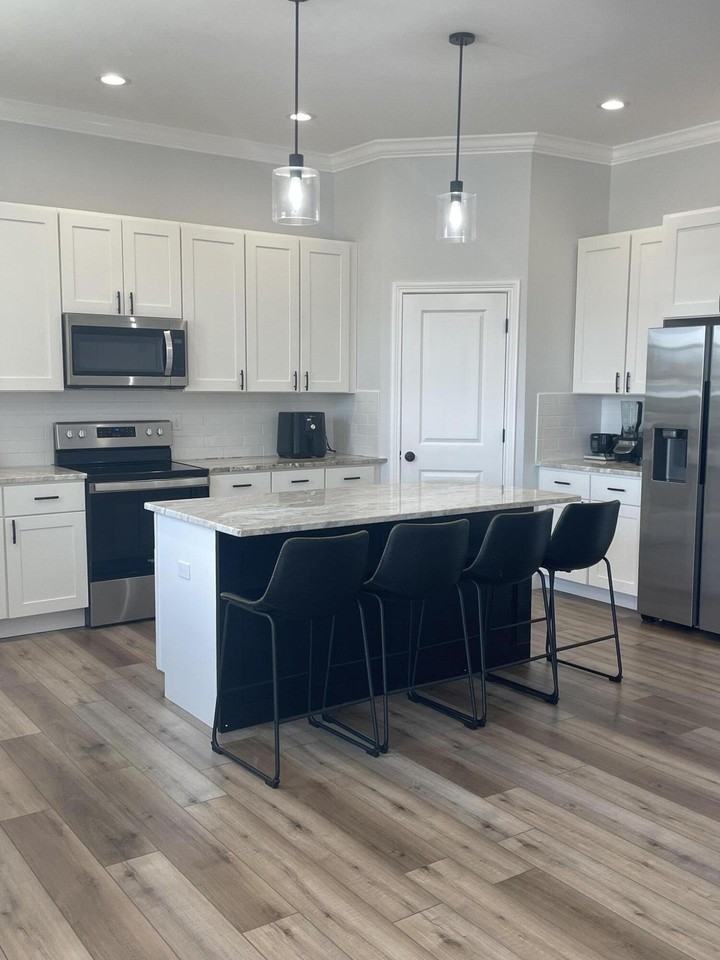 4266 Captains Ct - Photo 5 of 18