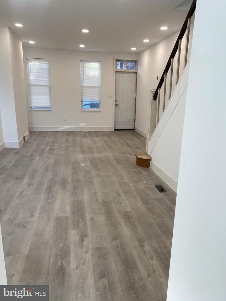 3133 Weikel St - Photo 4 of 15