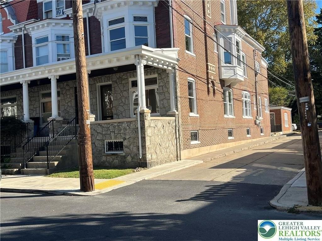 113 N West St #2 - Photo 2 of 25