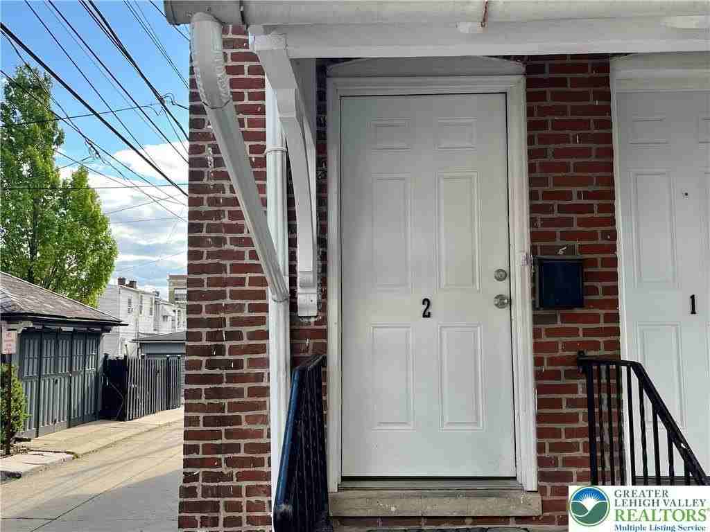 113 N West St #2 - Photo 4 of 25