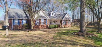 featured image of 50 Henderson Cv