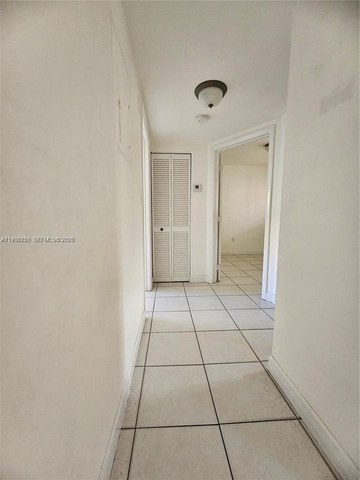 5460 W 21st Ct #310 - Photo 5 of 12