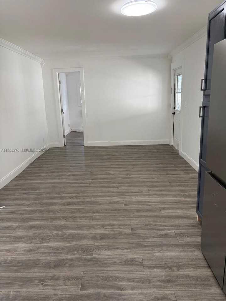 13380 Sw 9th St #13380 - Photo 4 of 8