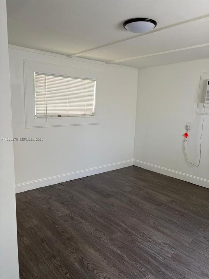 13380 Sw 9th St #13380 - Photo 6 of 8