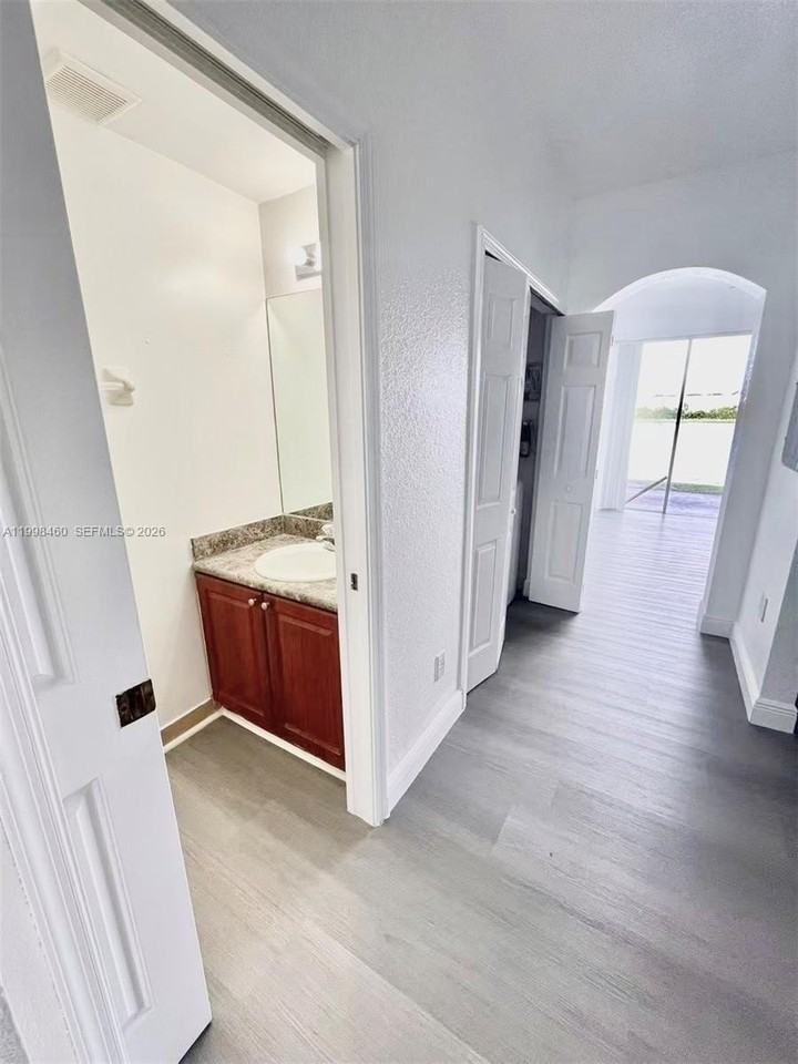 3991 Sw 155th Ave #305 - Photo 7 of 14
