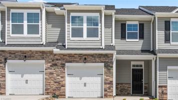 featured image of 1675 Hallview Ct #1