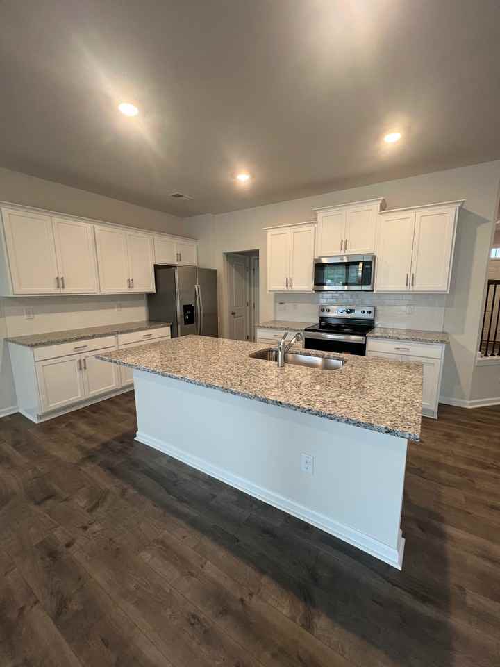 1675 Hallview Ct #1 - Photo 4 of 7