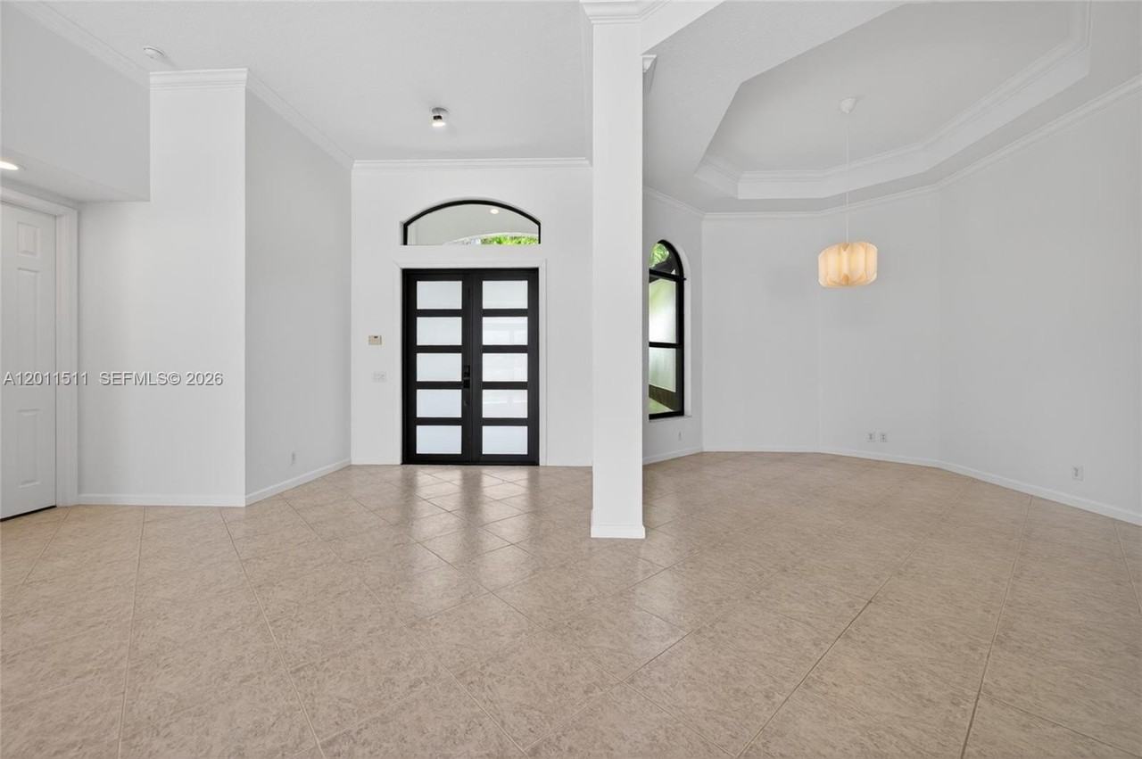 812 Regal Cove Rd - Photo 6 of 42