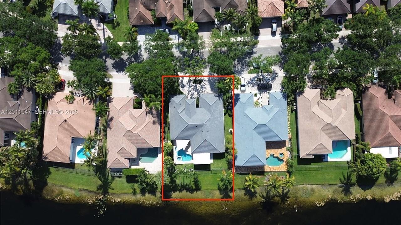 3767 Oak Ridge Cir #3767 - Photo 6 of 50