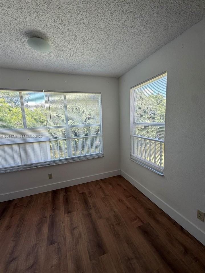 643 Vista Isles Dr #1826 - Photo 6 of 6