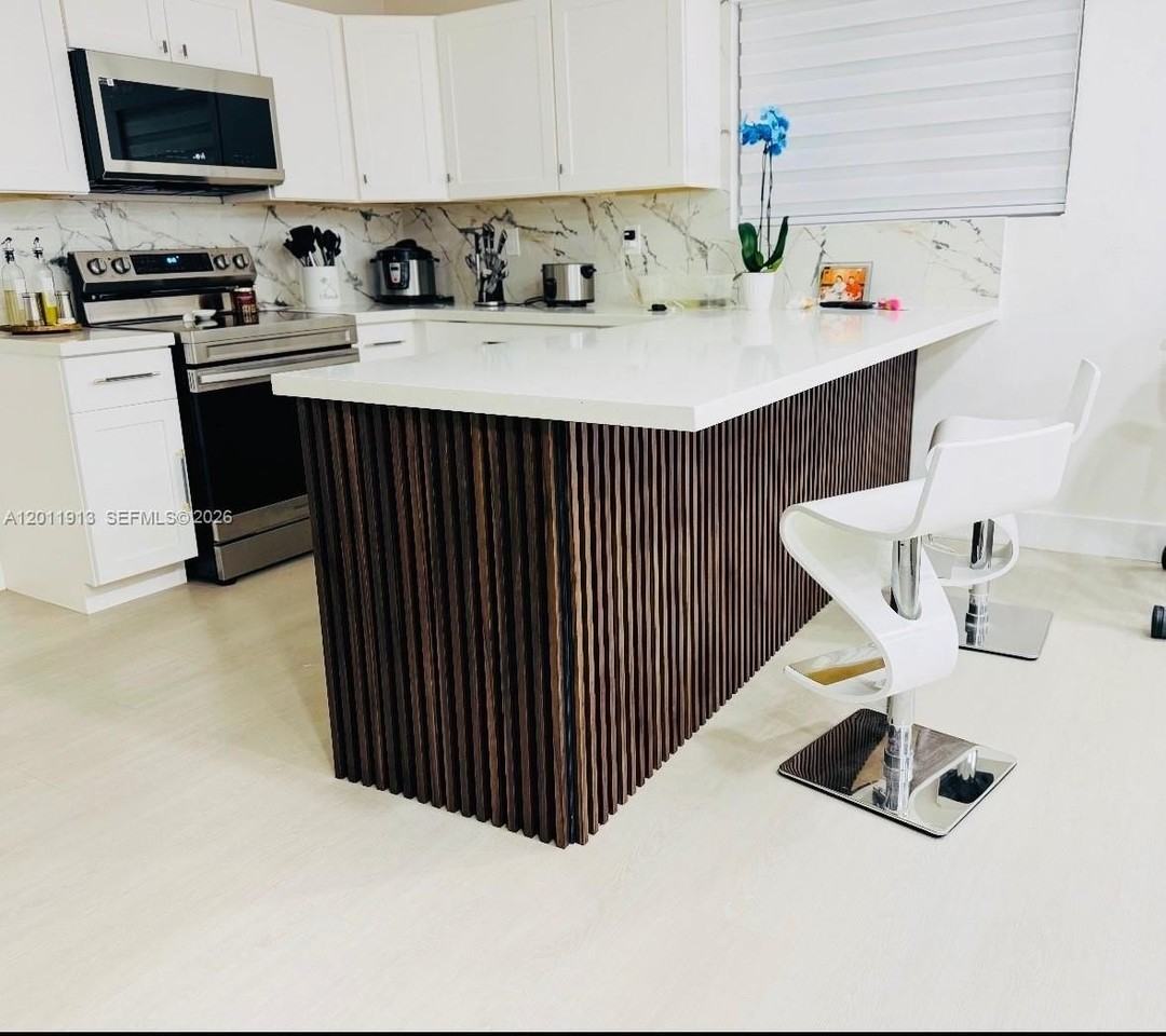 75 Sw 18th Ave #75 - Photo 6 of 14