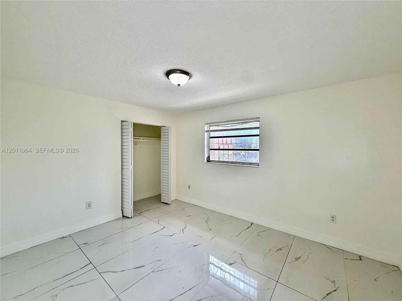 950 Nw 109th St #950 - Photo 6 of 15