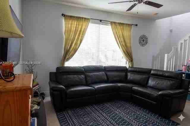 11805 Sw 138th Ave - Photo 3 of 17