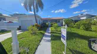 9356 Byron Ave - Photo 1 of 1