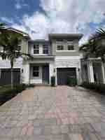 featured image of 135 Sw 171st Ln #135