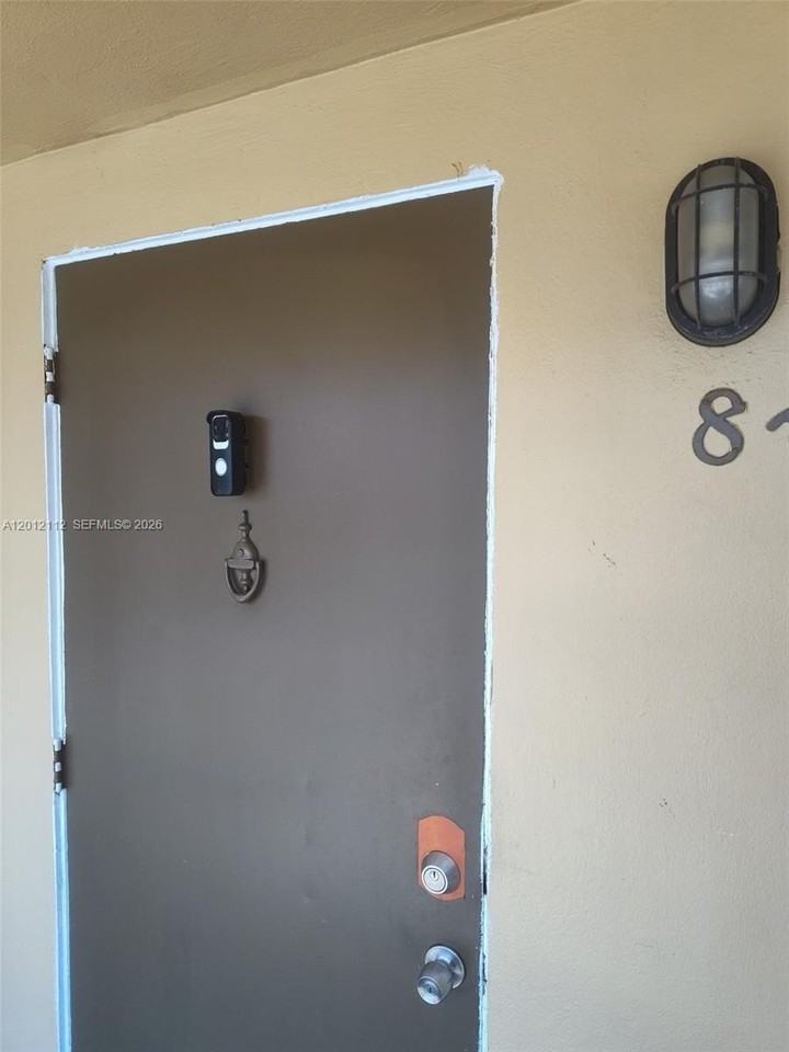 625 Sw 20th Ct #0080 - Photo 2 of 6