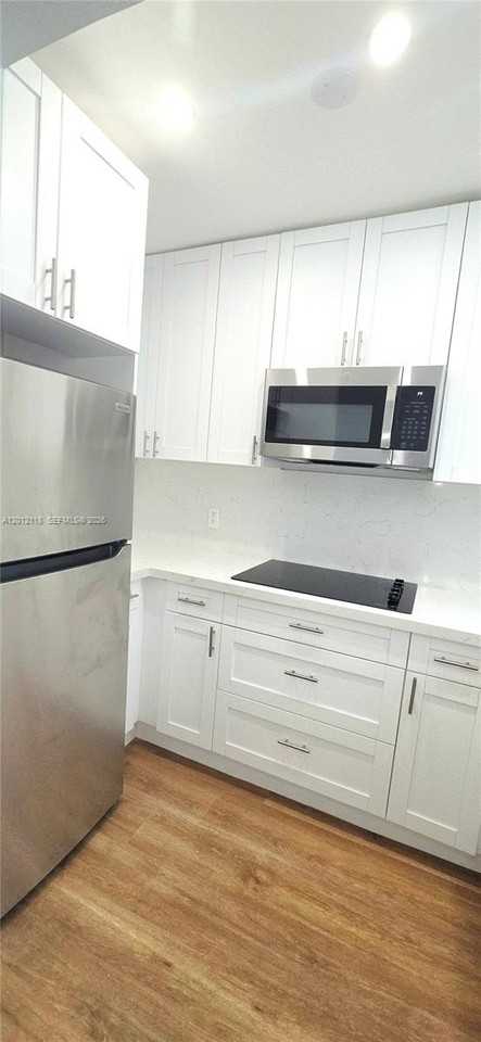 2355 Sw 27th St #3 - Photo 3 of 23