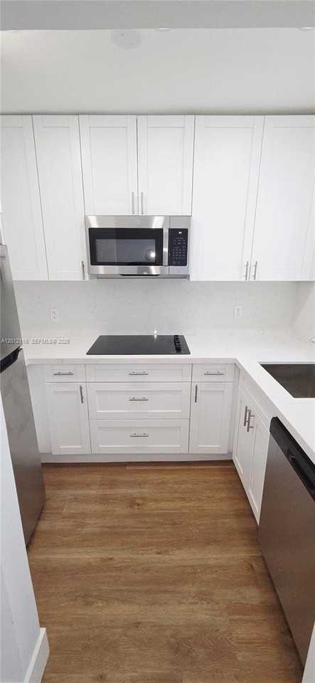 2355 Sw 27th St #3 - Photo 4 of 23