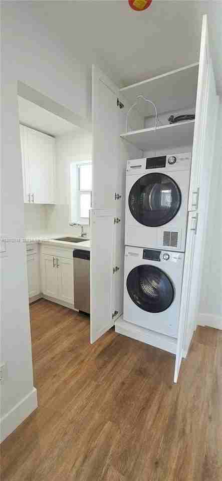 2355 Sw 27th St #3 - Photo 5 of 23