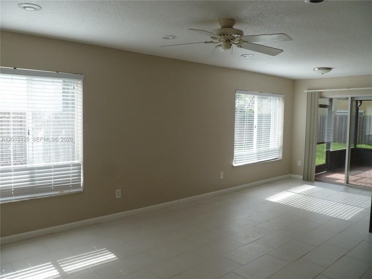 8820 Sw 13th St - Photo 3 of 15