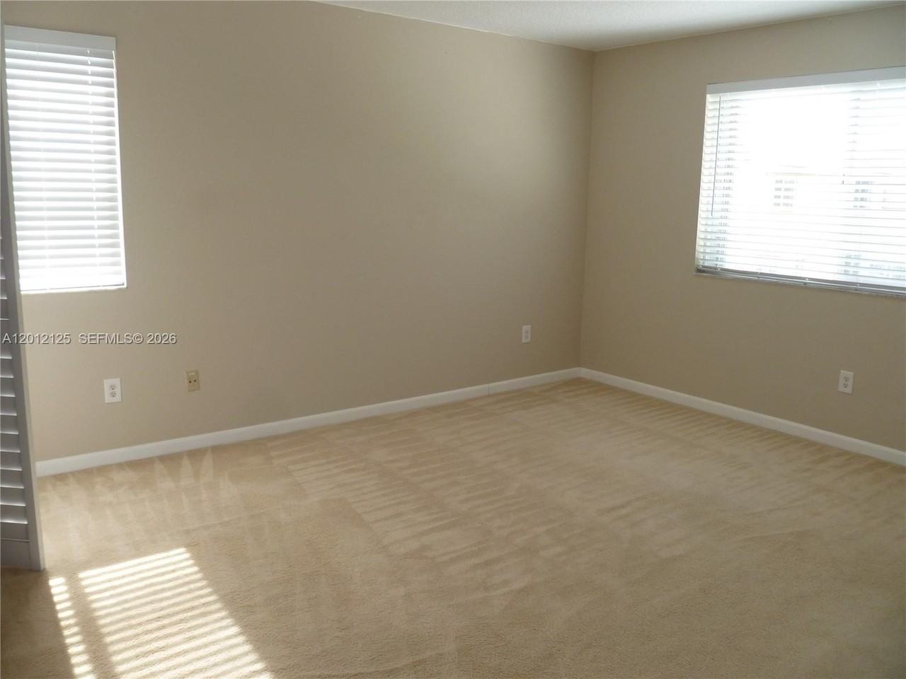 8820 Sw 13th St - Photo 6 of 15