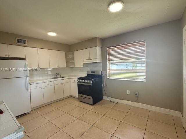 4300 Sw 67th Ave #50 - Photo 2 of 11