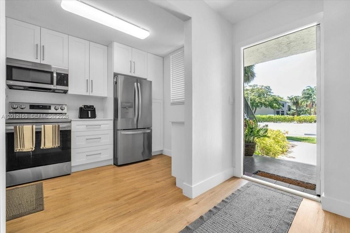1234 S Military Trl #1811 - Photo 5 of 37
