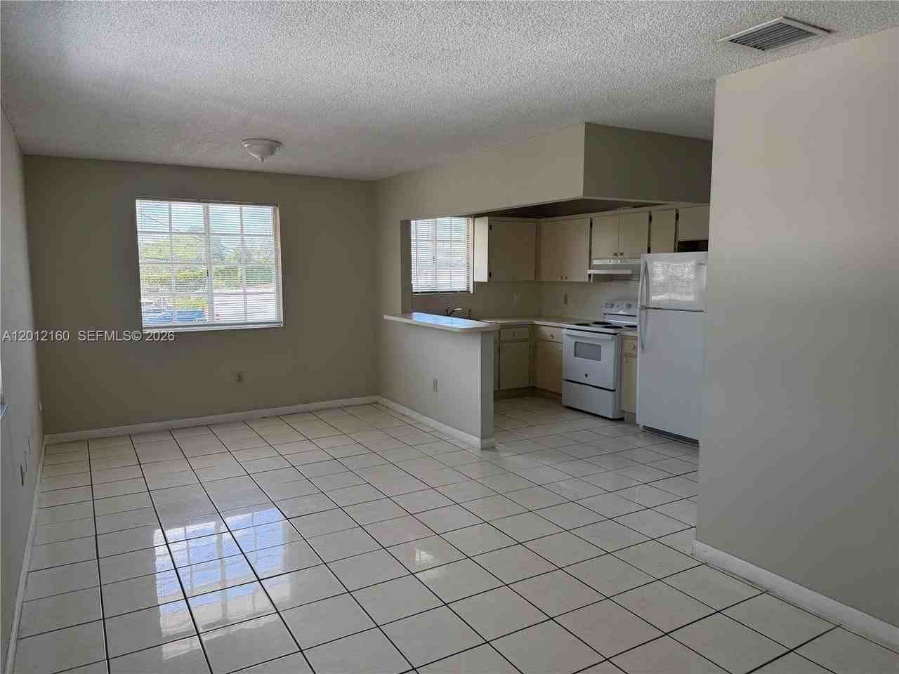 837 Se 8th Ct #2 - Photo 3 of 15