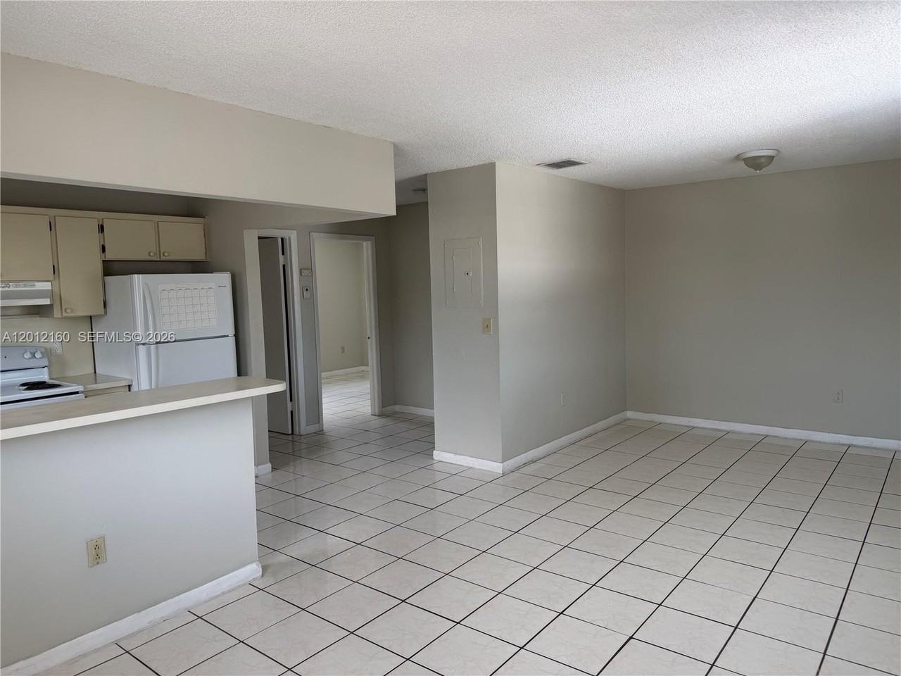 837 Se 8th Ct #2 - Photo 4 of 15