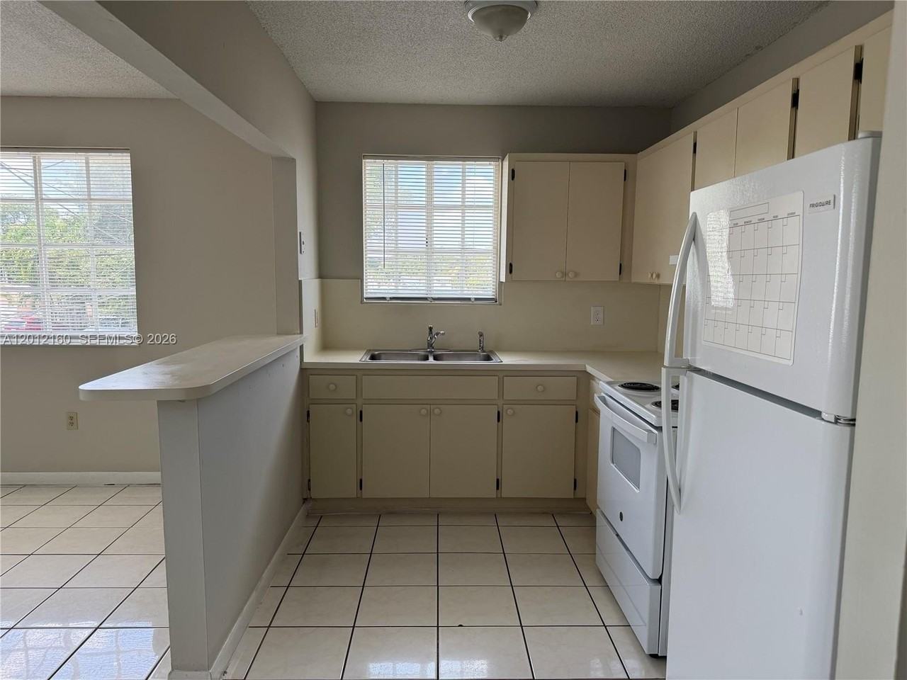 837 Se 8th Ct #2 - Photo 5 of 15