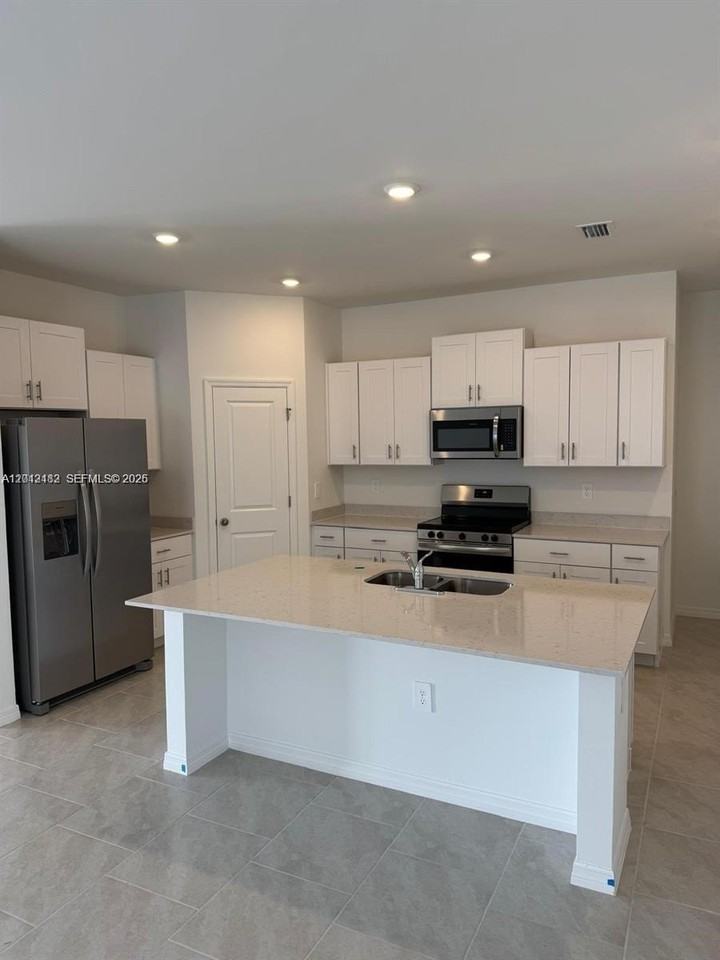 4106 Granita Ct - Photo 3 of 12