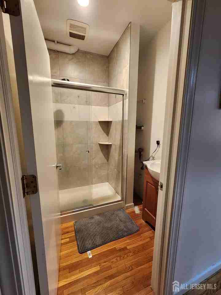 378 George St #201 - Photo 4 of 10