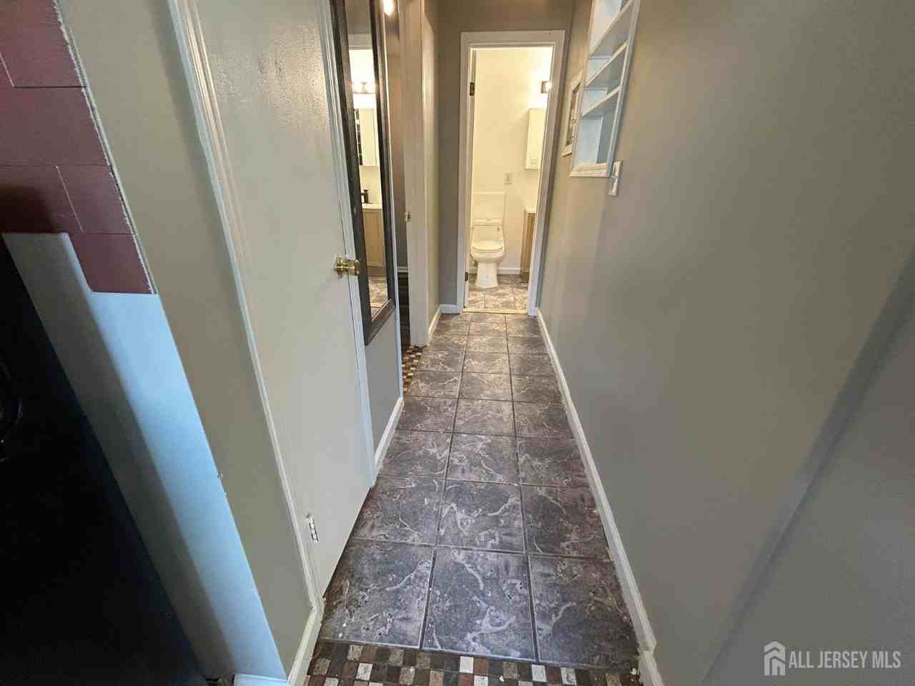 205 College Dr - Photo 7 of 10