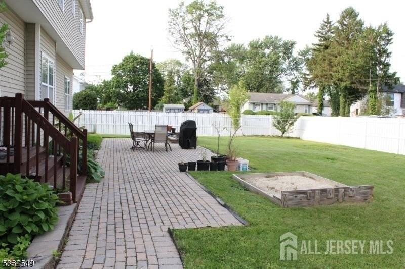 21 Van Syckle Blvd - Photo 3 of 19