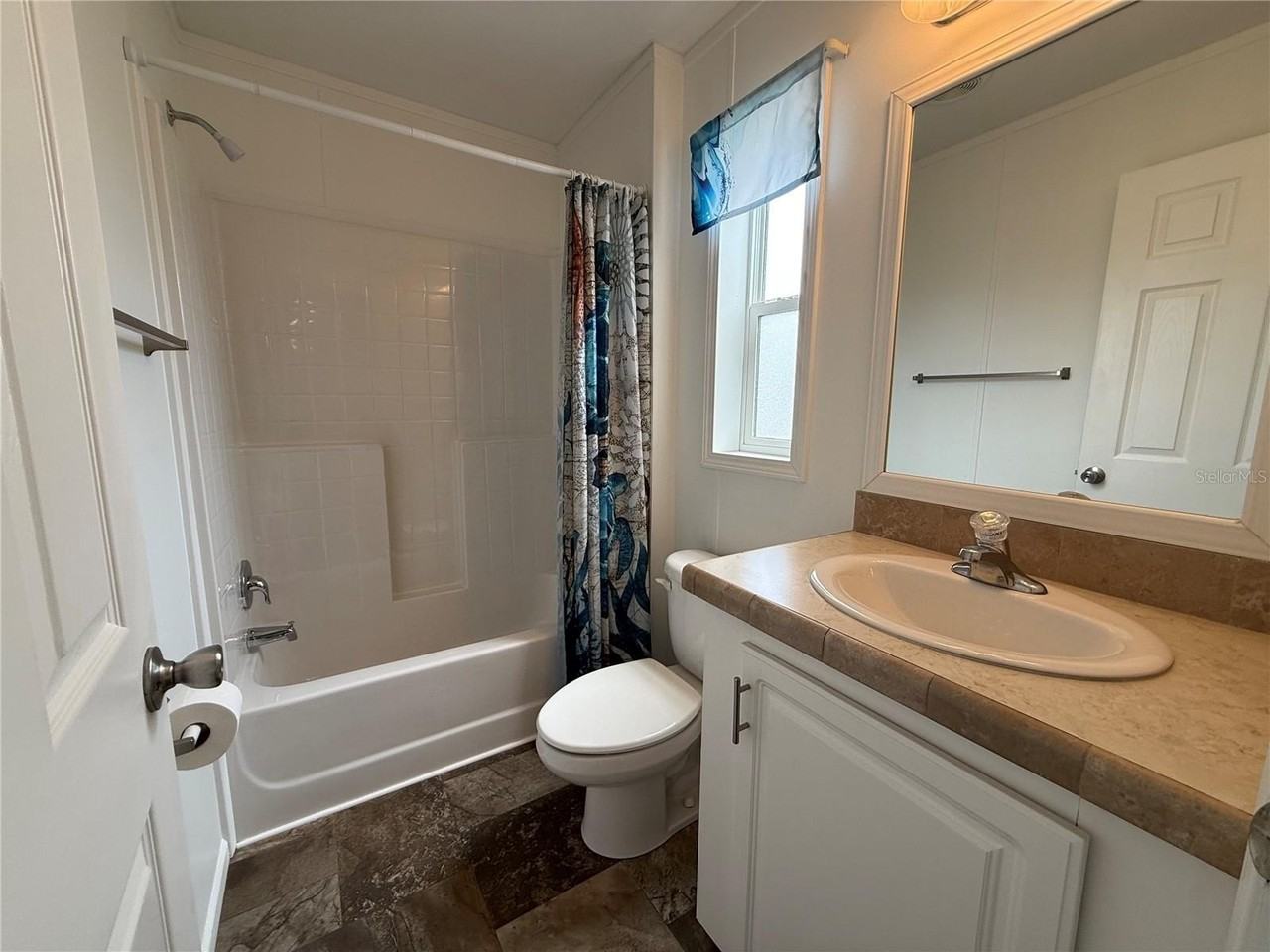 3 Date Ave - Photo 3 of 13