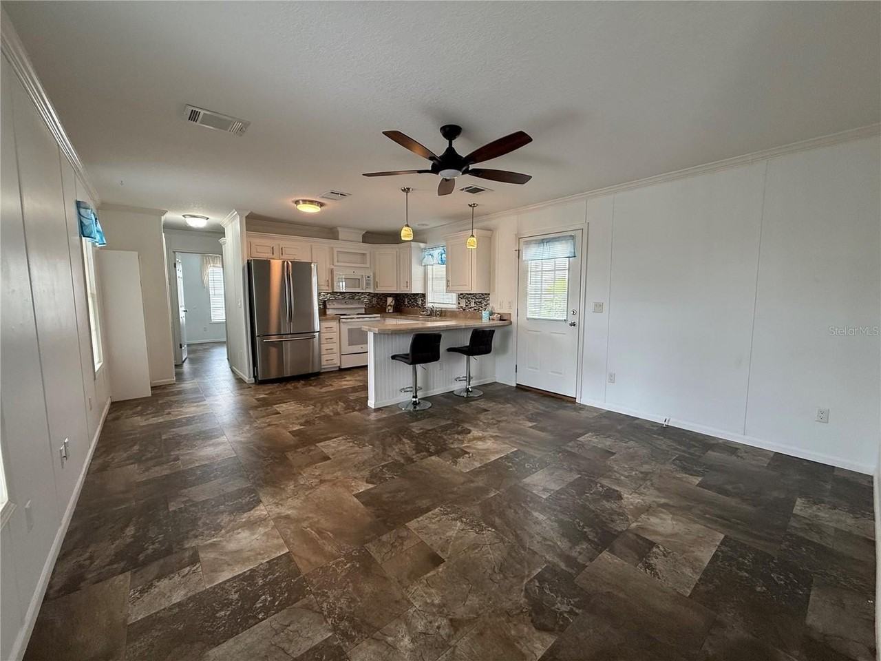 3 Date Ave - Photo 4 of 13