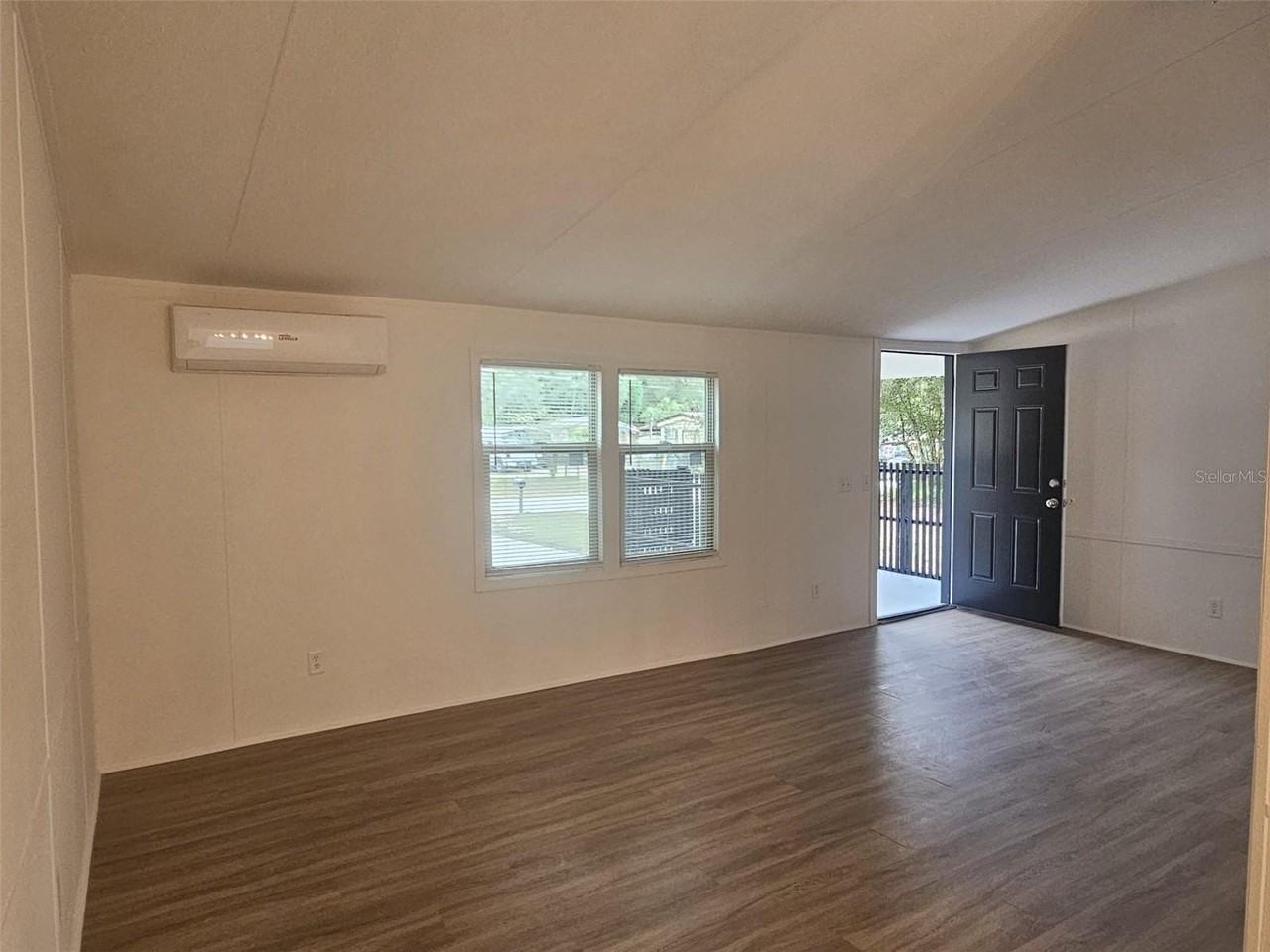 6519 Ne 23rd Ave - Photo 5 of 25