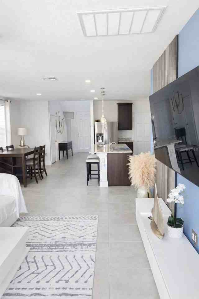 4450 Rapallo Ave - Photo 4 of 19