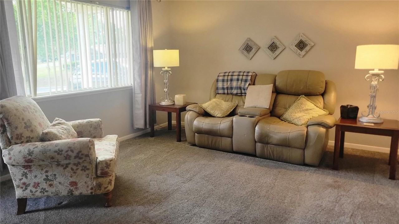 10782 Sw 78th Ct - Photo 2 of 11