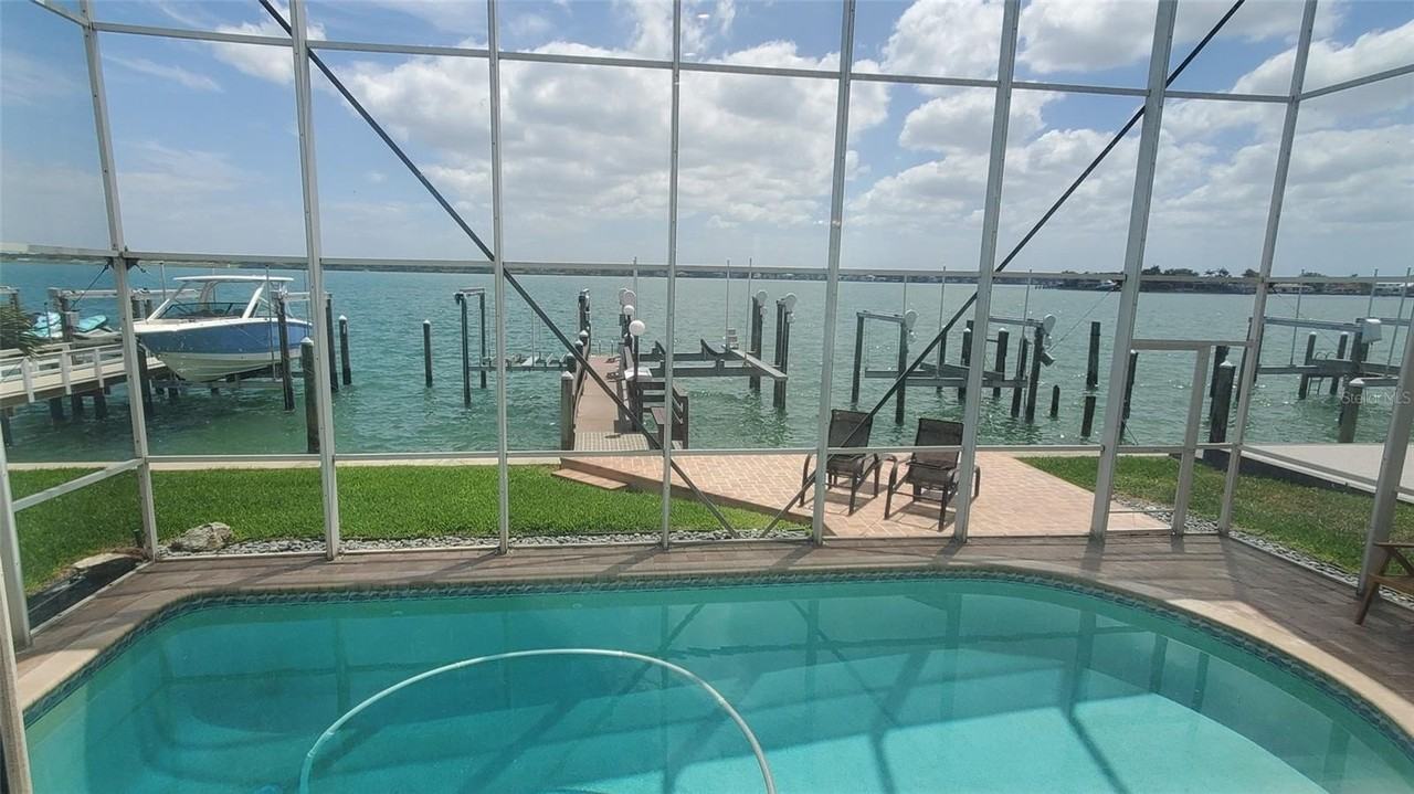 218 Sand Key Estates Dr - Photo 2 of 50