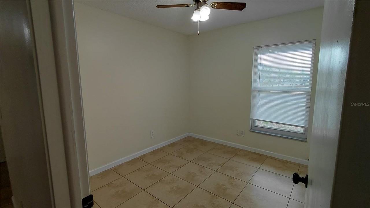 9010 Dacena Villa Pl - Photo 7 of 10