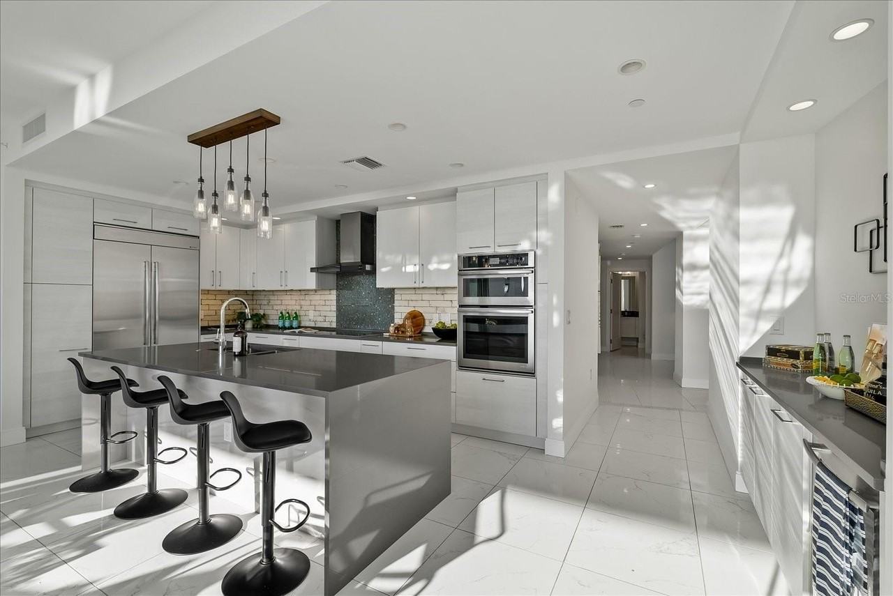100 1st Ave N #501 - Photo 3 of 50