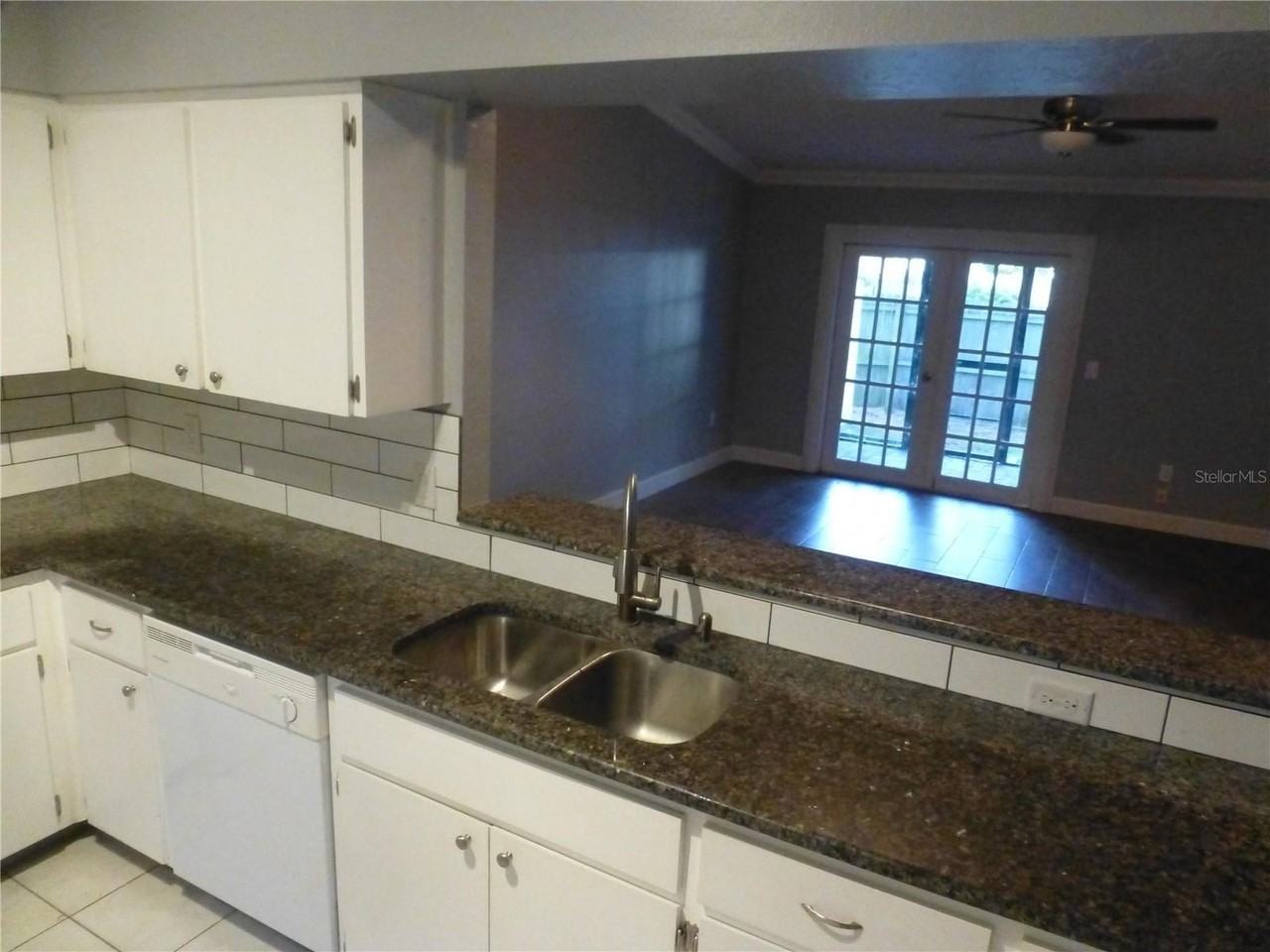 1890 Wolford Rd #5 - Photo 4 of 29