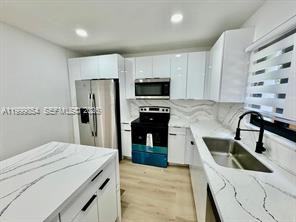 4131 Nw 11th Pl - Photo 7 of 8
